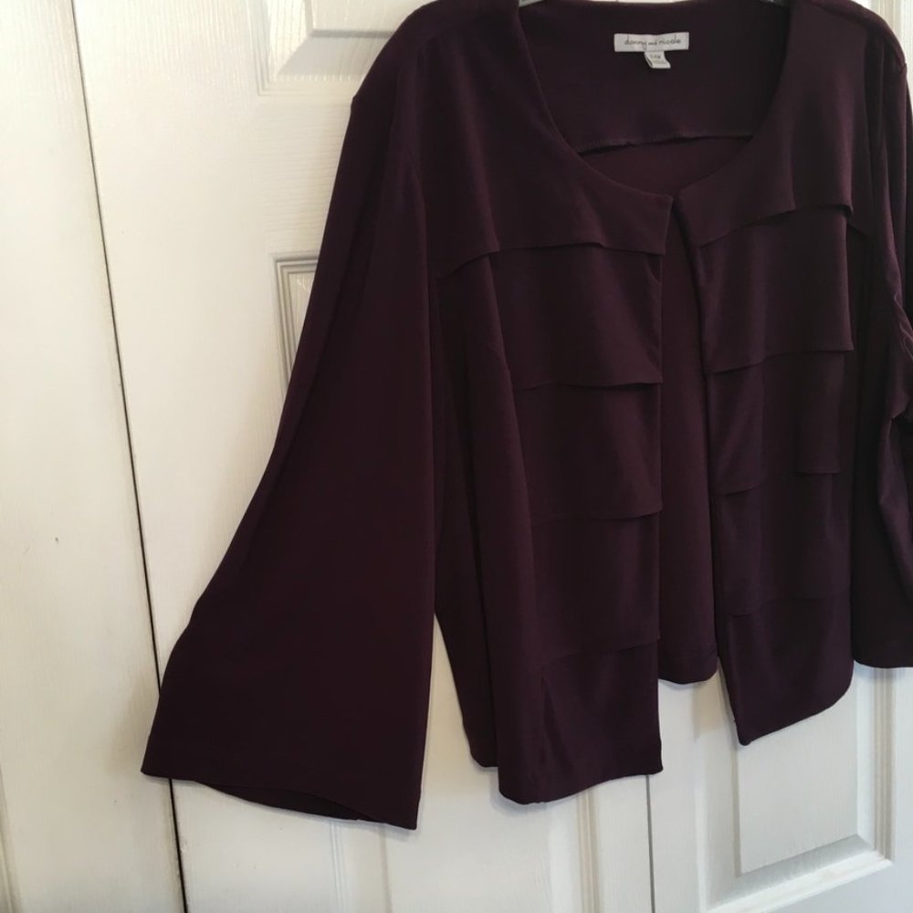 Danny And Nicole Ruffle Front Jacket - Picture 5 of 7